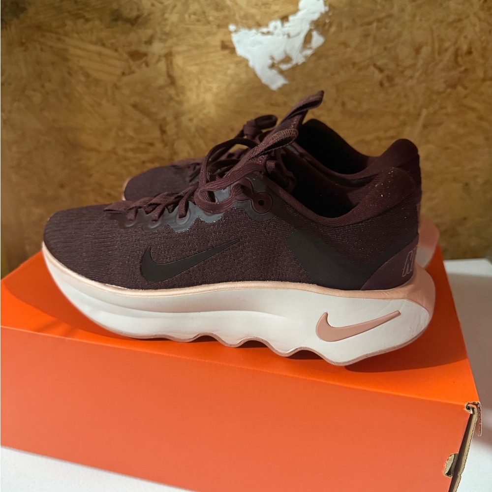 Nike Motiva Womens Shoes - Picture 4 of 6